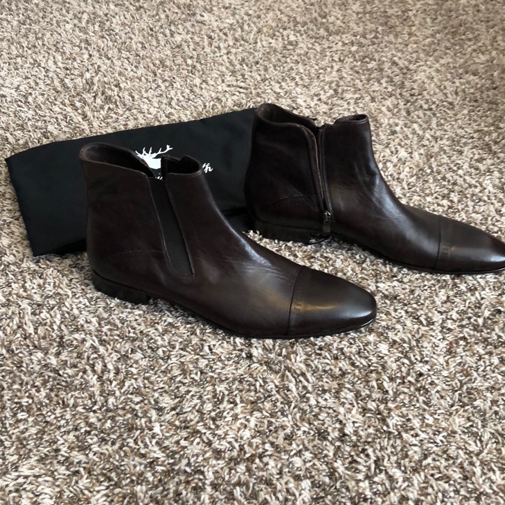 Brown dress boots with zipper on the side